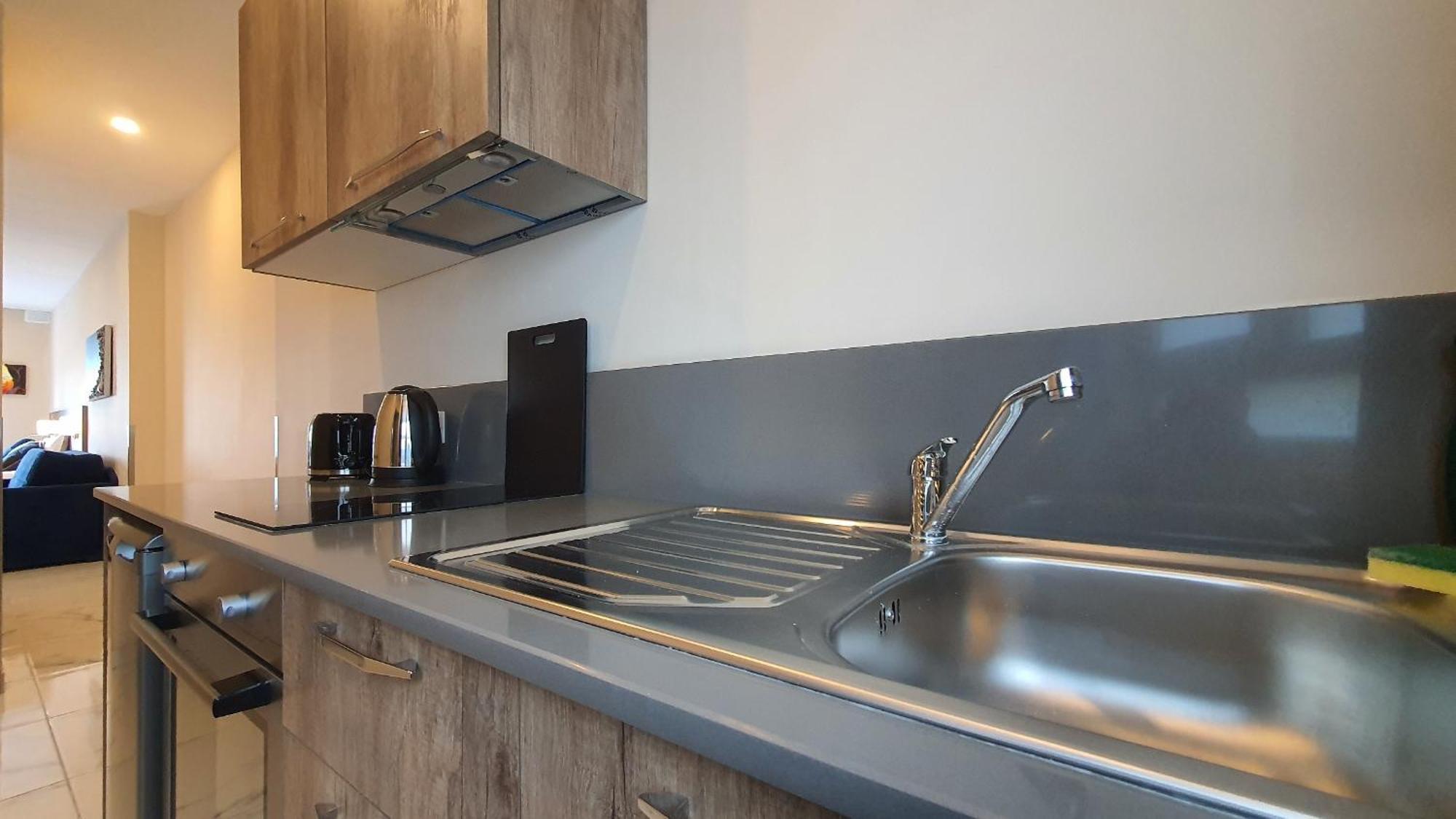 Bay Square Apartments Сейнт Полс Бей Екстериор снимка